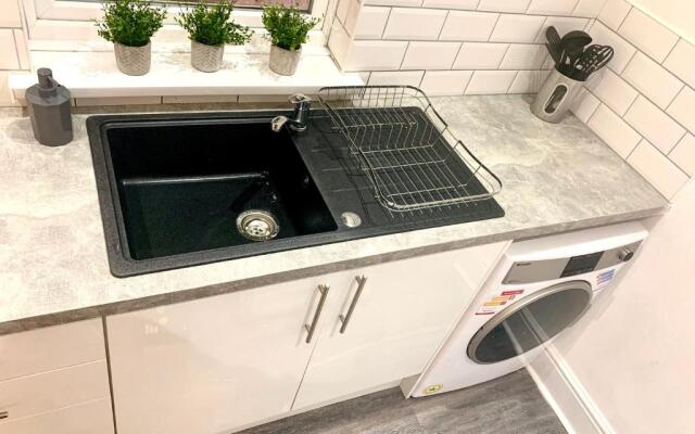 Victory Luxury Hot Tub House