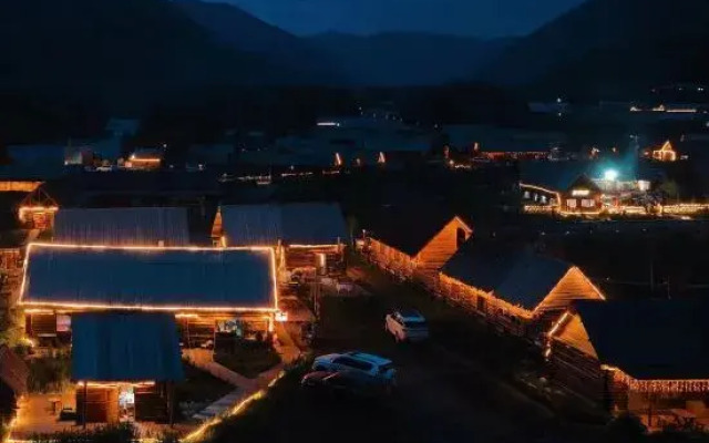 Hemu Open to the Mountain Homestay