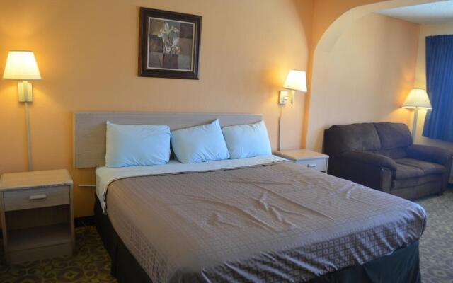 Summit Inn Hotel & Suites