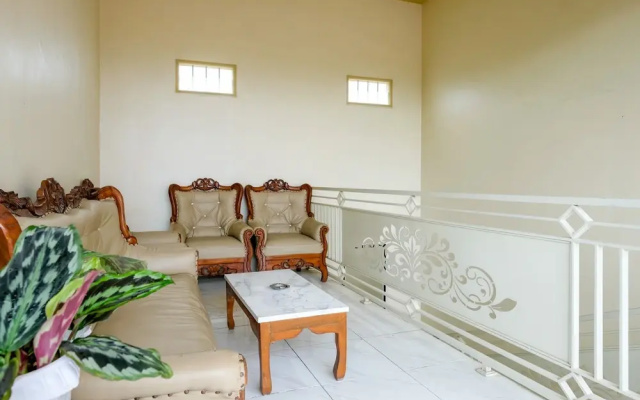 RedDoorz at Dewanti Syariah near Stasiun Tulungagung
