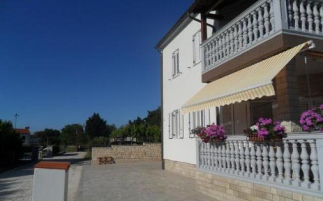 Studio Apartment In Medulin With Air Conditioning Washing Machine