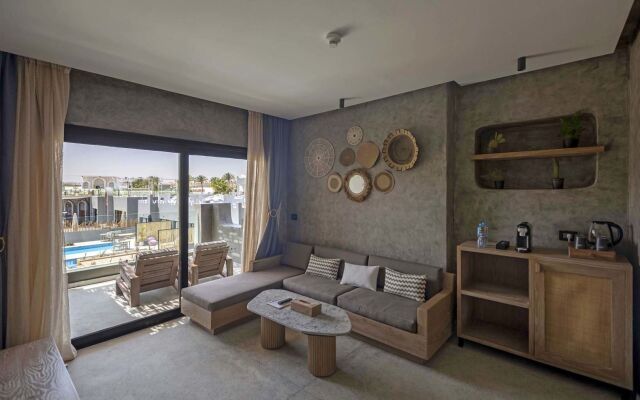 SUNRISE Tucana Resort - Posh Club
