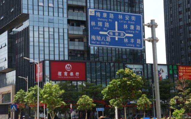 D House International Service Apartment