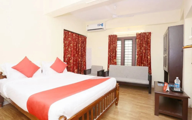 Gamas Centre by OYO Rooms