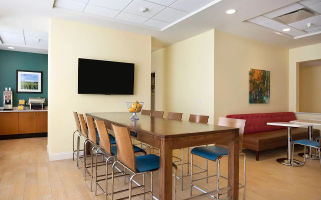 Days Inn & Suites by Wyndham Caldwell