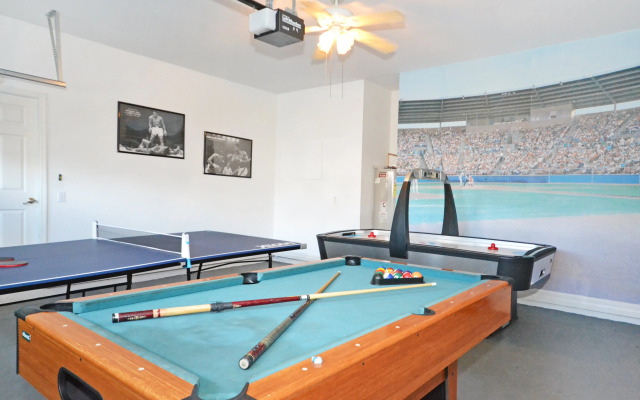 Pine Forest Chateau , Davenport, US