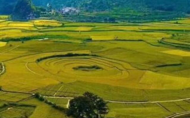 Xingyi Wanfeng Lin Jianshan Guest House