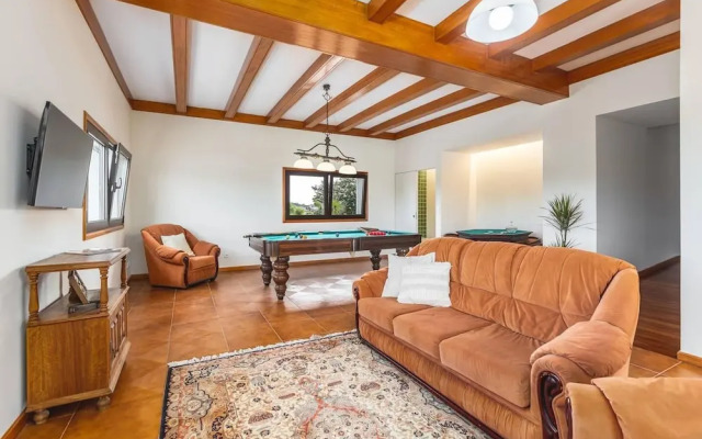 Stunning 6-bed House in Brito, Guimaraes