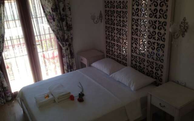 Alacati Lucky Angel Hotel