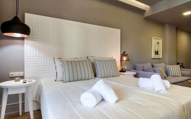 Candia Studios & Rooms