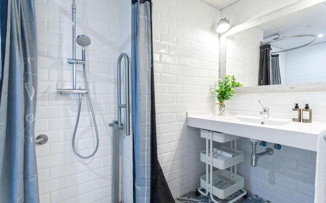 Pretty two-bedroom apartment near the Cathedral. Zacatin 203