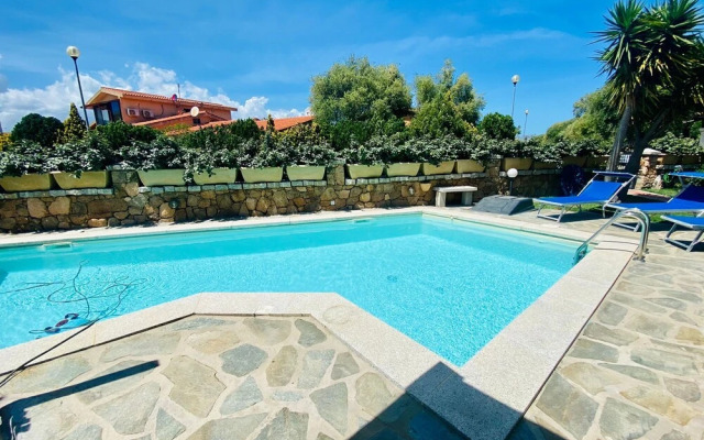 Villa Pavoncella Con Piscina