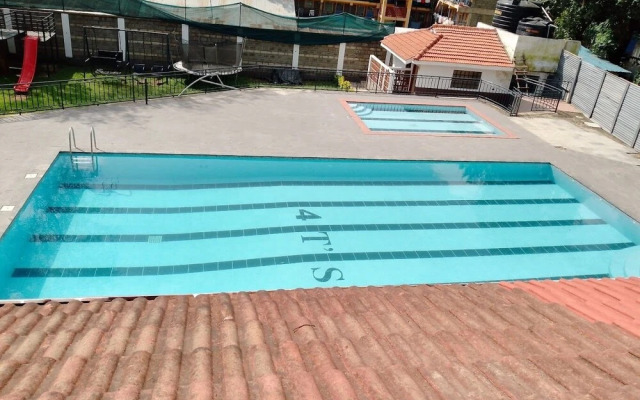 4 Tee's Hotel Rongai