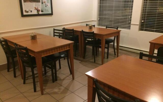 Coastal Inn Sackville