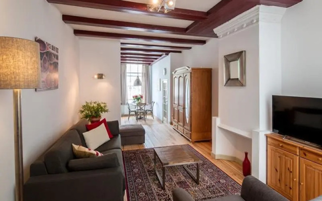 Carre Theater Apartment