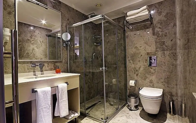 The Elegant Hotel