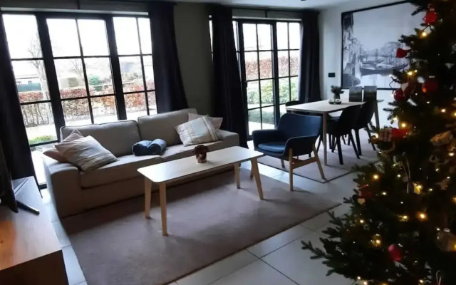 Beautiful Holiday Home in Vlaanderen With Shared Pool