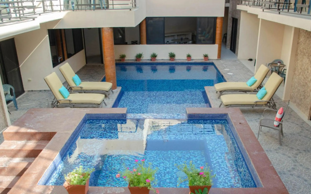 Pedregal Suites Downtown and Marina