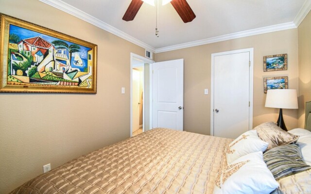 Seascape 2216 Hotel Room
