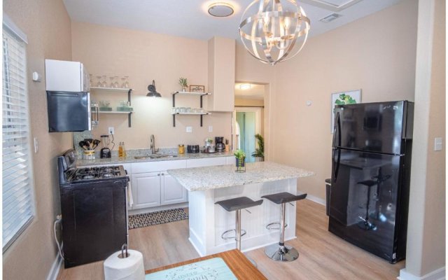 3 BR1 BA Remodeled Home Near Downtown