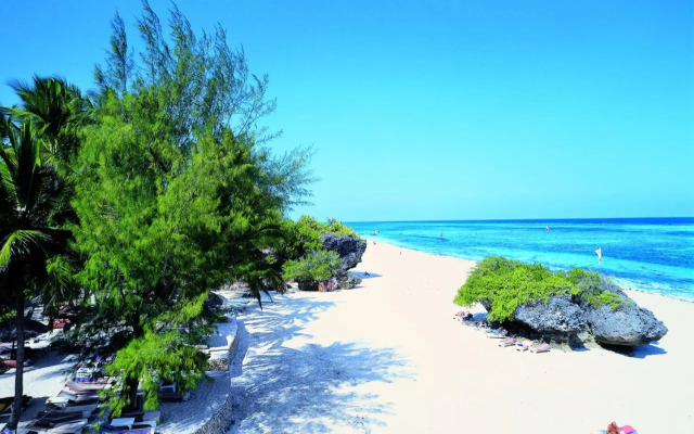 Leopard Beach Resort & Spa