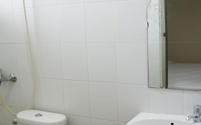 Aranis Hotel
