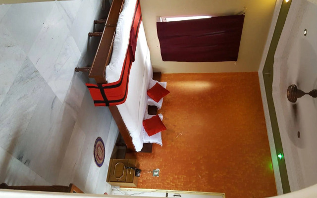 New Hotel White Palace