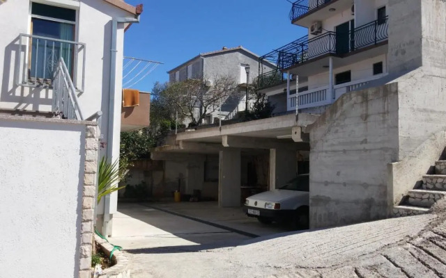 Apartment Karmen