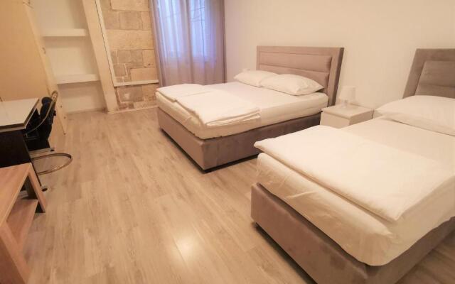 Spacious 140m2 Downtown 3 Bedroom Apartment