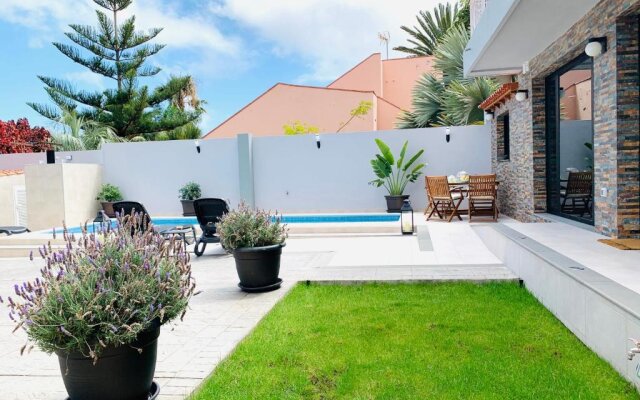 Luxury Apartment & Pool in Vistabella, Tenerife