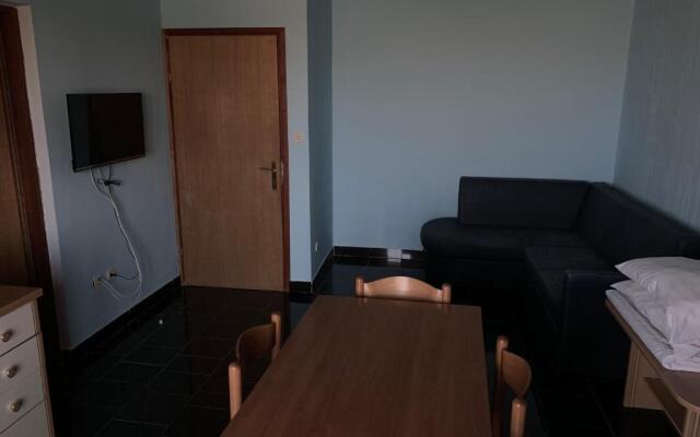 Room-villa ata Razanac - Apartment