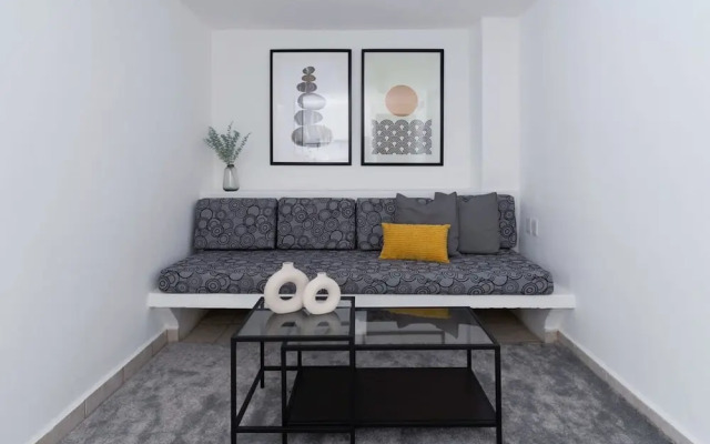 1bedroom Suite - 1 Block Away to Icon Beach