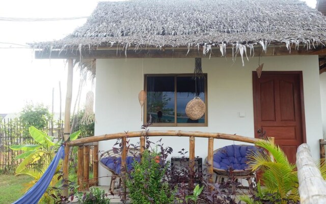 White Moon Bungalows