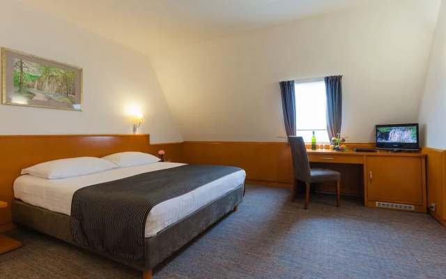 Grabovac Hotel