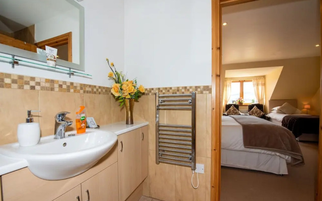 Tigh an Each B&B & Laggan Glamping
