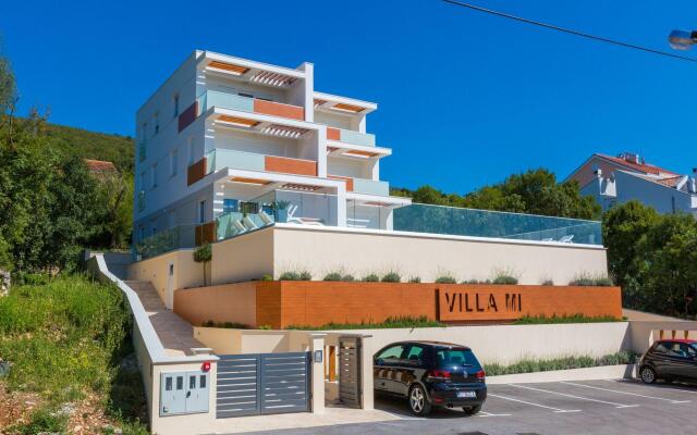 Elegant Villa in Dramalj with Swimming Pool