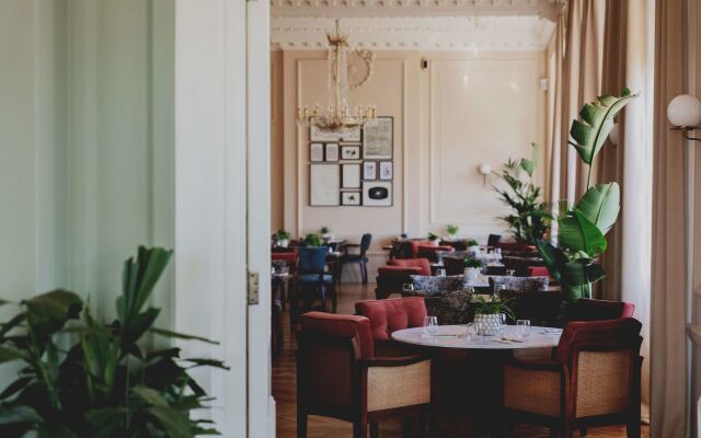 Queens Hotel
