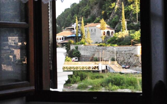 White House Berat