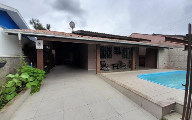 Casa com piscina e churrasqueira Penha SC AFF136