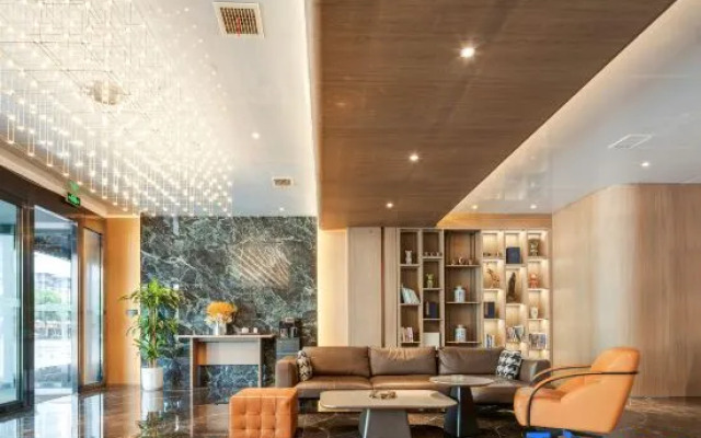 Elong R.YUN Hotel (Huashan Visitor Center)