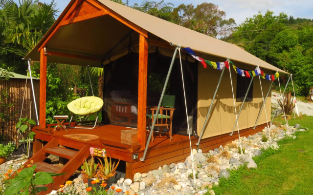 Omarama Oasis - Permaculture Glamping