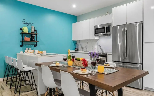 Oceanside Luxury The Cove Palm Beach 2BR 2 5BA