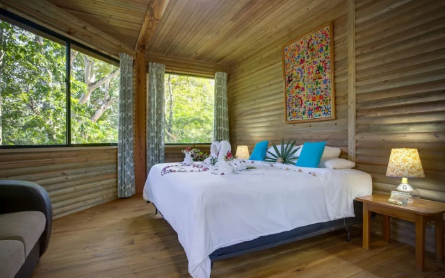 DuPlooys Jungle Lodge