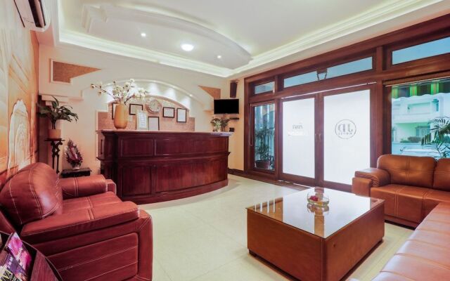 Capital O 353 Hotel Four Boutique