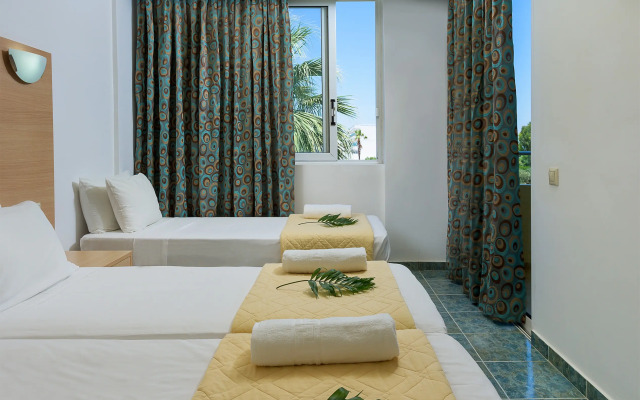 Memphis Beach Hotel
