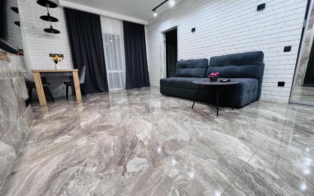 Ya doma on Kommunarov Street 5