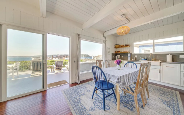 Sun-soaked Sandy Point Haven w/ Beach Access!