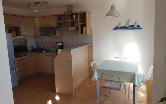 Sunny apartment 150 m from the sea