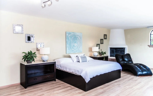 ANANA Rancho San Rafael Master Bedroom