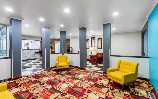 Suburban Studios Fort Dodge